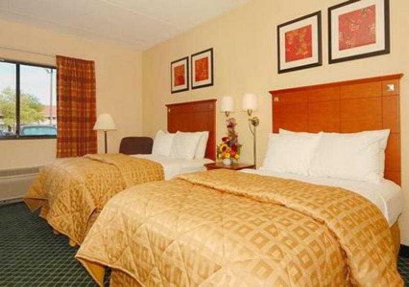 Quality Hotel Essington Exterior foto